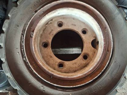 Bild 5:Staplerreifen mit Felge 7.00-12 Clark