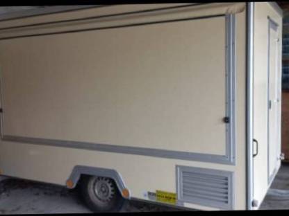 Bild 2:Humer Verkaufsanhänger