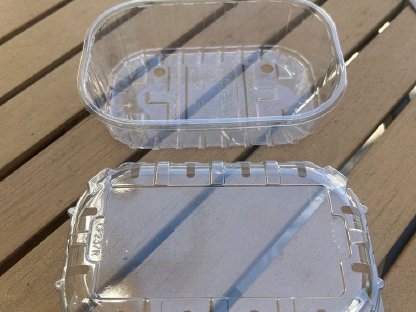 Bild 2:Obstverpackung, Schalen mit Deckel, etwa 4.550 Stk.