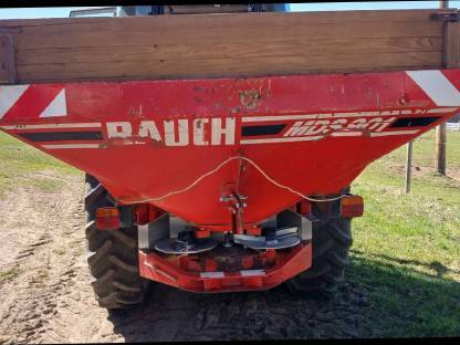Bild 6:Düngerstreuer Rauch MDS 901