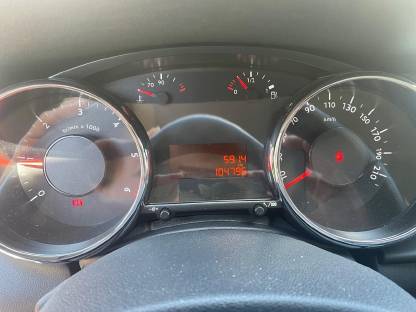 Bild 6:Peugeot 3008 ACT 1.6 HDI 110 Kombi/Family Van