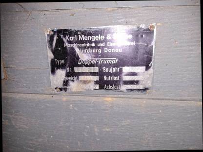 Bild 3:Ladewagen, Pflug und Anhänger