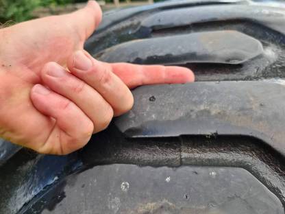 Bild 3:Reifen Mähdrescher 500/60/22.5