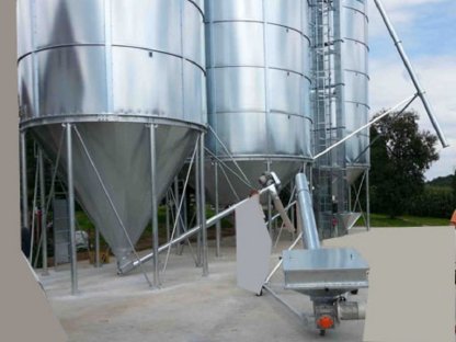 Bild 3:Trichtersilo, Flachbodensilo, Körnerschnecken, Belüftung