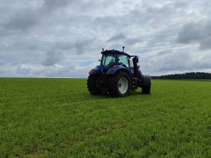 Bild 4:Valtra T155A