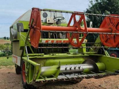 Bild 3:Claas Dominator 38