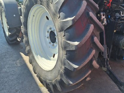 Bild 2:Traktorreifen 14.9 R 28, 18.4 R 38