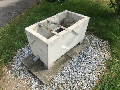 Bild 2:Brunnentröge