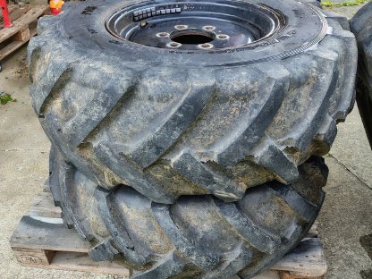 Unimog Felgen 13x20 Reifen 405/70 R20 Räder