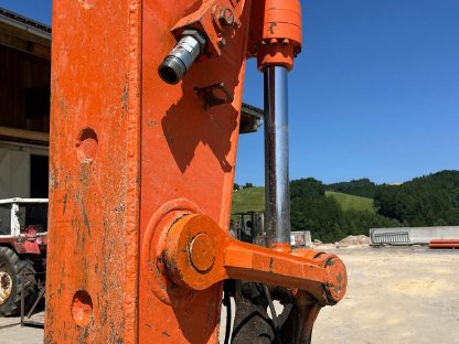 Bild 7:Hitachi ZX225 USLC-3 Kurzheckbagger