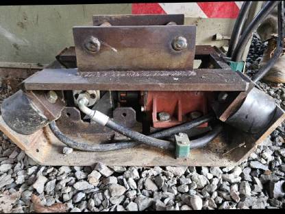 Bild 2:Rüttelplatte für Bagger inkl. Martinaufnahme