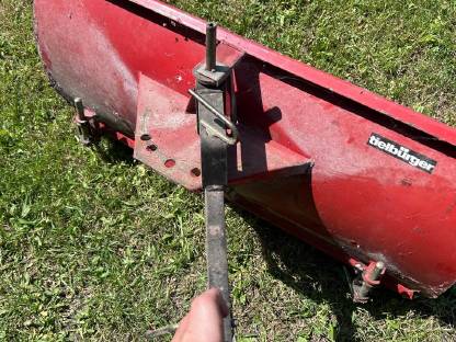 Bild 3:Schneeschild für Rasentraktor Tielbürger