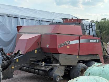 Case LBX 431 Quaderballenpresse