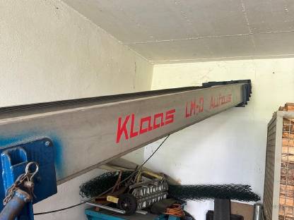 Bild 4:Dachaufzug-Anhänger, Teerfass, 2x Sackkarre für Ziegel