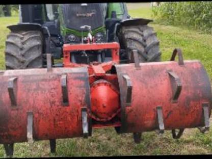 Bild 2:Siloverteiler und Walze Set