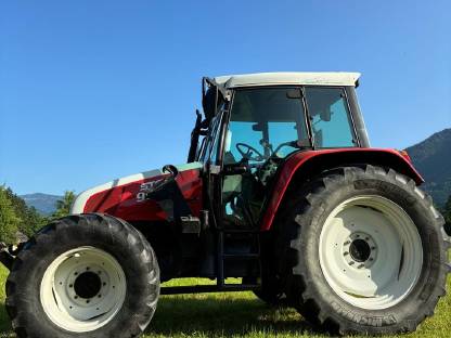 Bild 3:Steyr 9094 Austria mit Stoll F15