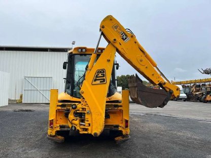 Bild 3:JCB 3CX Baggerlader