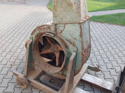 Bild 3:Heugebläse Neuero