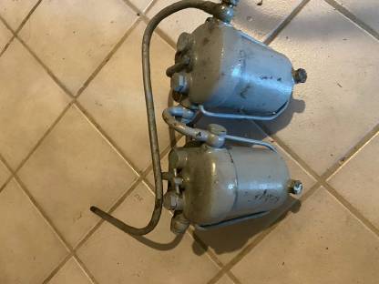 Bild 5:Diverse Steyr 180A, N182A und 182 Teile, Anhängeplatte, Batterie