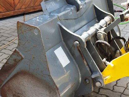Bild 3:Weidemann Wacker Schaufel