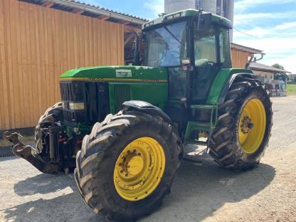 John Deere 7600