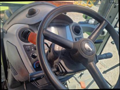 Bild 6:Claas Arion 640 Cebis