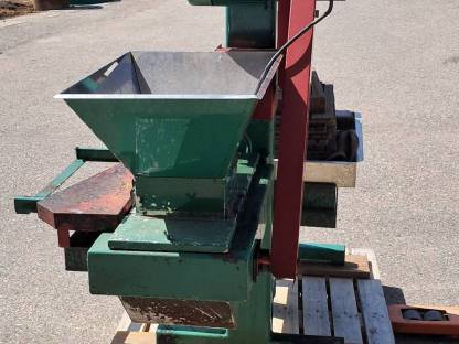 Bild 2:Voran Mostpresse