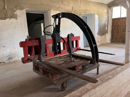 Hauer Palettengabel mit Greifarm