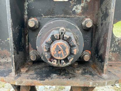 Bild 9:Schlussträger AHK Mercedes Unimog 437 U2100 1700 große Baureihe