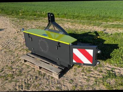 Bild 7:Frontkiste Traktorbox Frontbox Werkzeugkiste Frontgewicht