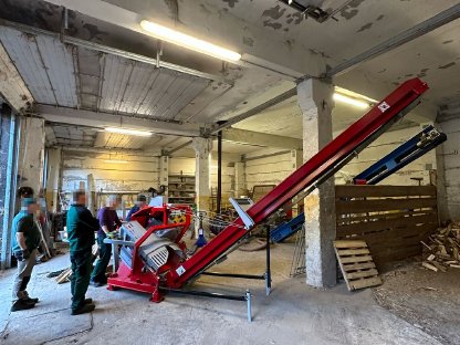 Bild 2:Lancman SAF-X-CUT AUTOMATIC 707 STR+EL mit 5 m Förderband