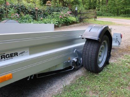 Bild 4:Absenkanhänger Humbaur