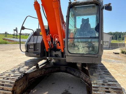Bild 3:Hitachi ZX225 USLC-3 Kurzheckbagger