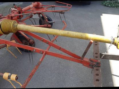 Bild 7:Kreiselheuer Zetter Heuwender Niemeyer HR 462