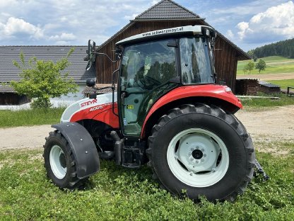 Bild 3:Traktor Steyr 4065 Kompakt S