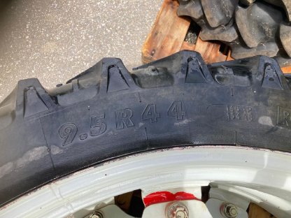 Bild 3:Traktorreifen zu verkaufen