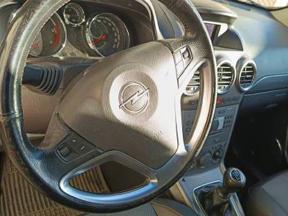 Bild 4:Opel Antara, Pickerl bis 3/26 ohne Überzug