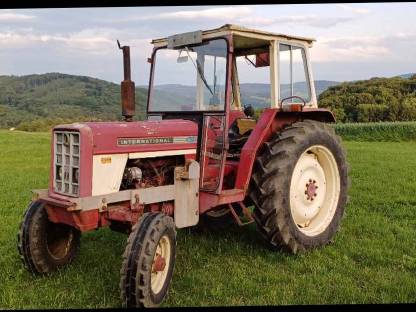 Traktor International 474