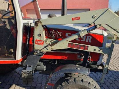 Bild 7:Traktor Steyr 8070 mit Frontlader und Heckgewicht
