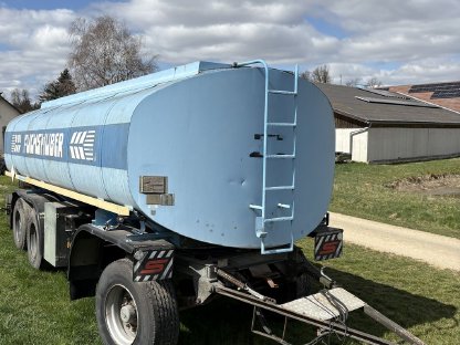 Bild 3:Tankanhänger Schwarzmüller 3-achs