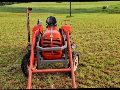 Bild 4:Steyr 188 Traktor mit Frontlader