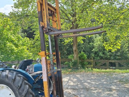 Bild 3:Fordson Super Dexta, Frontlader, ohne Heckstapler