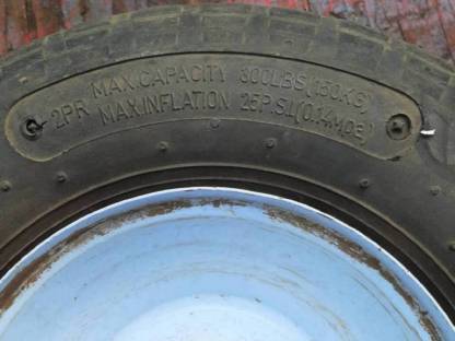 Bild 3:Komplettrad und Felge Anhänger