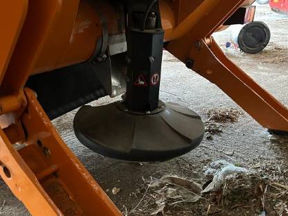 Bild 8:Schneepflug und Salzstreuer