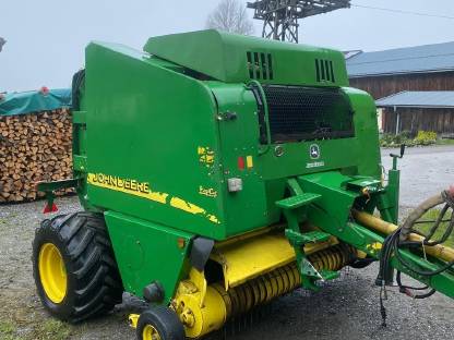 John Deere 578 Festkammerpresse
