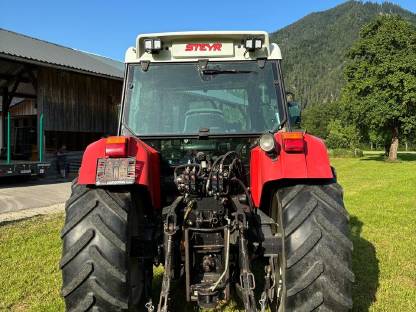 Bild 8:Steyr 9094 Austria mit Stoll F15