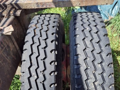 Bild 5:Holzanhänger HIAB 650