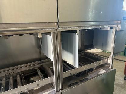 Bild 4:Kistenwaschanlage bzw Geschirrwaschsnlage