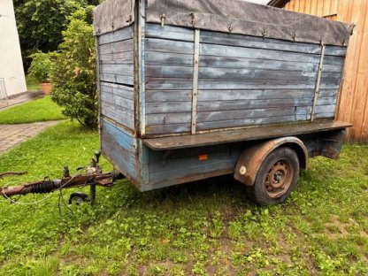 Viehanhänger mit Kugelkupplung für Auto