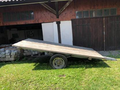 Bild 6:Landwirtschaftliche Anhänger